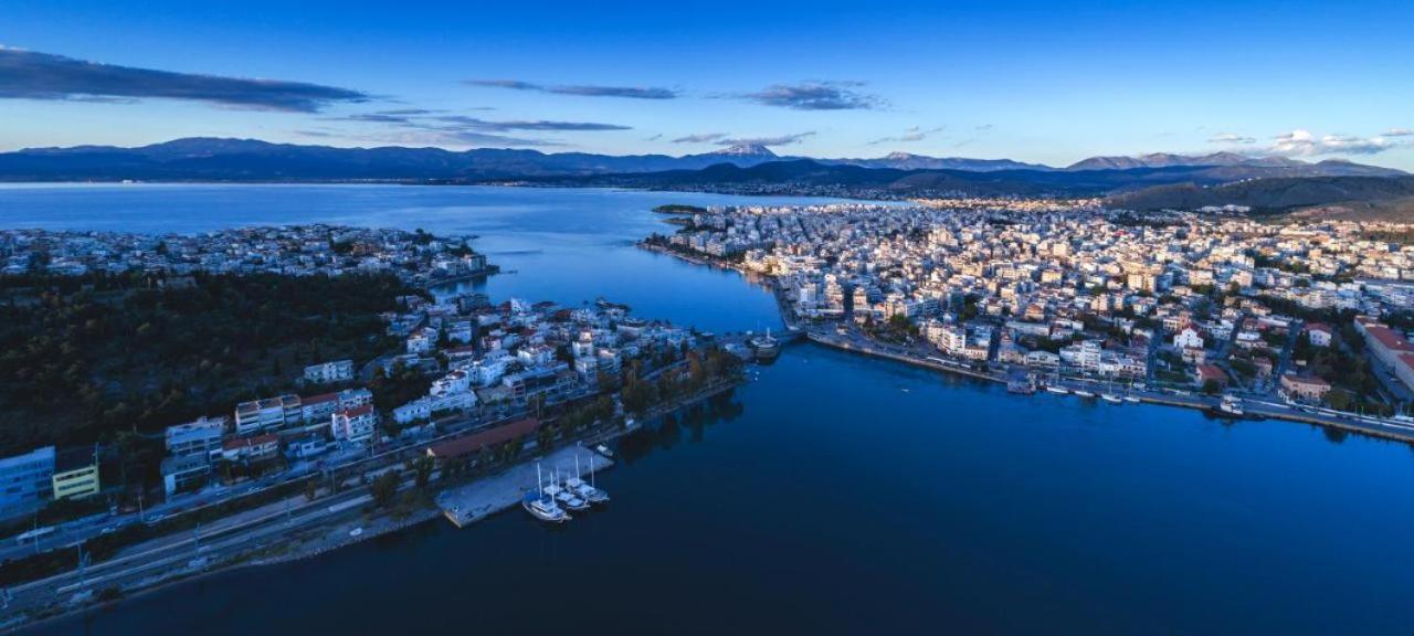 Aonia Luxurious Modern Boutique Apartments Chalkís Exteriör bild